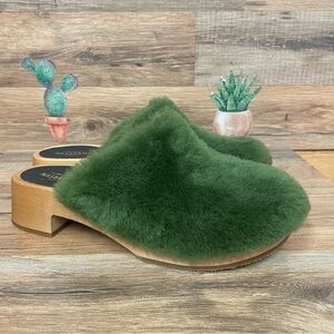 Swedish Hasbeens Fluff Clogs green on Anthropologie women’s size 6/ 36
